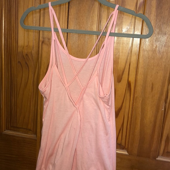 Light pink tank top with criss cross back - Picture 2 of 2